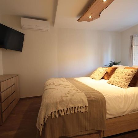 Gite De Charme Haut De Gamme Avec Jacuzzi Et Sauna Privatifs Donzère Exteriör bild